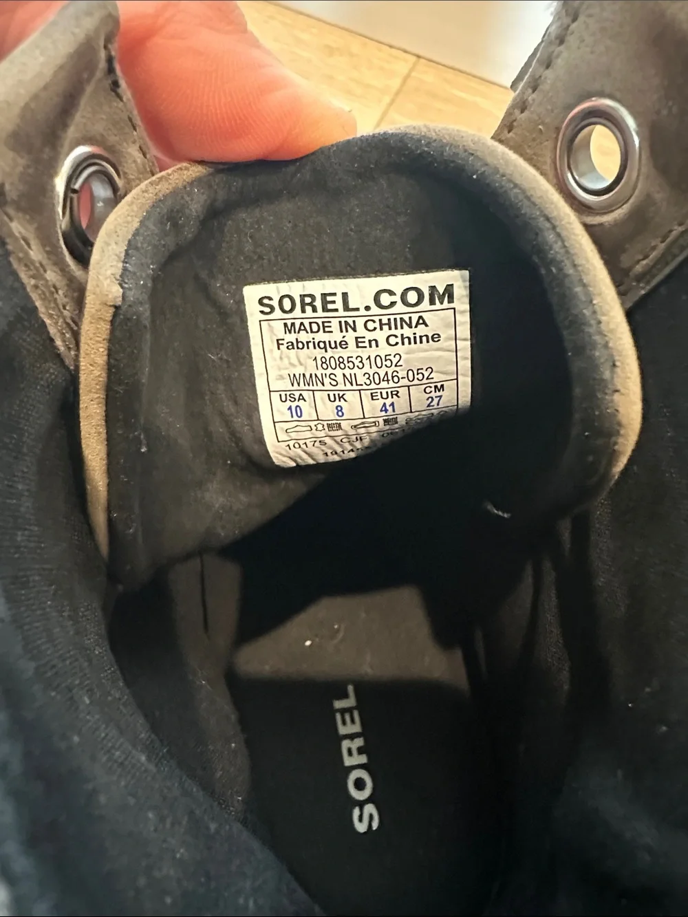 Sorel Grey Winter Snow/Rain Boots with Pink Laces